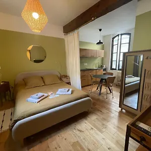 De Charme A La Roquette France